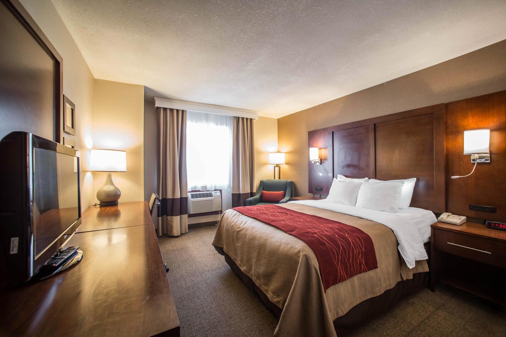 Hotel Quality & - Columbia Boonville