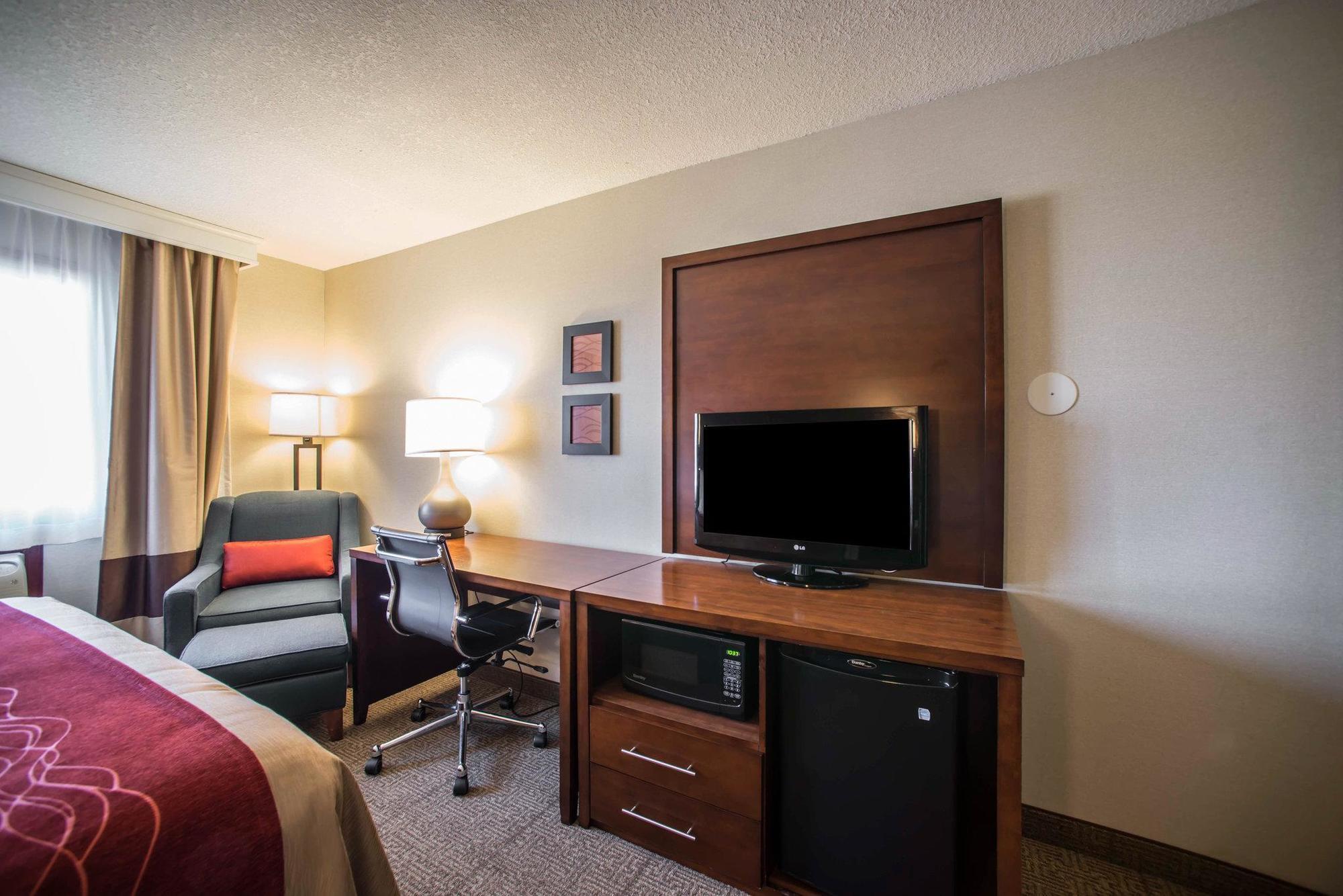 Quality & - Columbia Hotel